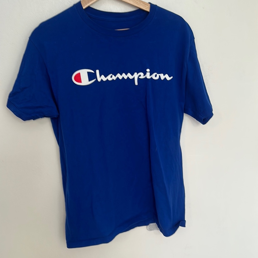 Champion T-shit. Blue. Size M.